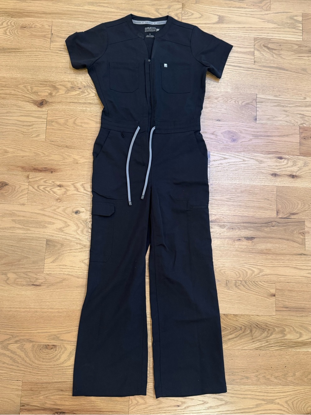 Fabletics Women’s Black Small Wideleg Scrubsuit